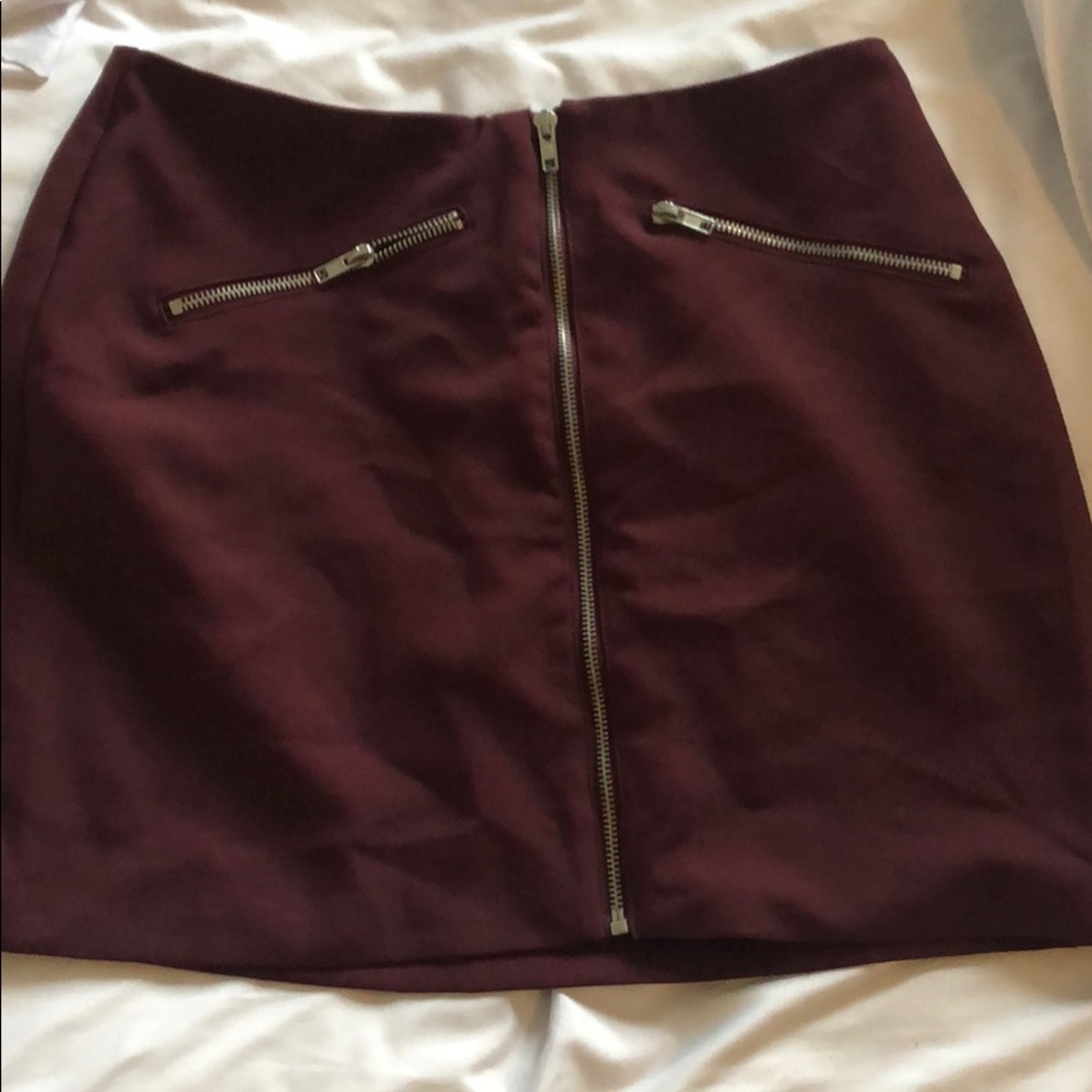 Forever 21 maroon zip up pencil skirt